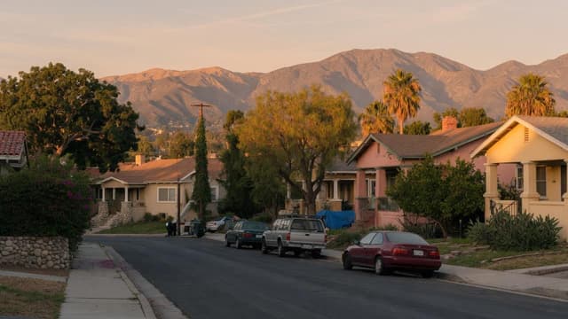 What are the steps to sell a house in Tujunga?